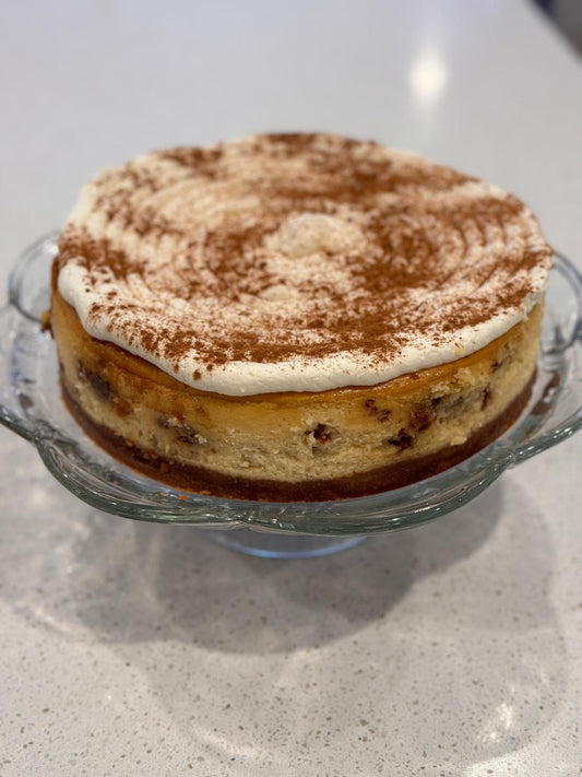 Christmas Cinnamon Roll Cheesecake